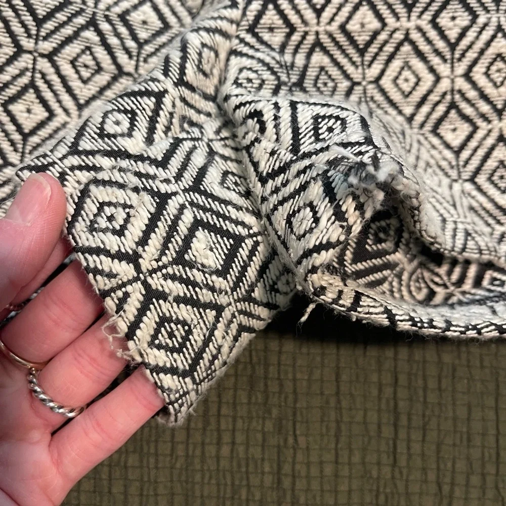 Geometric Black and White Women's Shorts - Picture 7 of 8